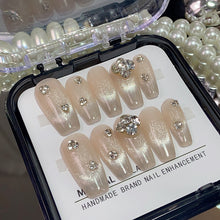 Load image into Gallery viewer, Durable and elegant Cat Eye Press-On Nails