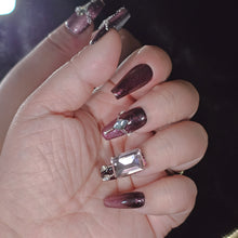 Load image into Gallery viewer, Stylish Handcrafted Press-On Nail set