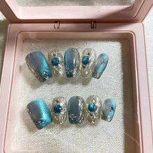 Load image into Gallery viewer, OKTAKE Buccellati Theme Elegance Press-On Nails in Box