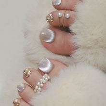 Load image into Gallery viewer, Elegant Shimmer Cateye Press-On Toenails