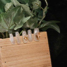 Load image into Gallery viewer, Shimmering Handmade Press-On Nail Set with Glitter Gradient and Rhinestone Accents