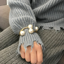 Cargar imagen en el visor de la galería, Brazalete elegante con perlas y cuernos de ciervo de diseño único