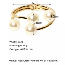 Cargar imagen en el visor de la galería, Brazalete elegante con perlas y cuernos de ciervo de diseño único
