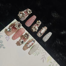 Cargar imagen en el visor de la galería, Comet&#39;s Essence Mid-Length Crystal Press-On Nails in Elegant Design
