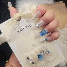 Cargar imagen en el visor de la galería, Chic Sapphire Glitter Press-On Nails – Luxe Handcrafted False Nail Set for Elegant Manicures
