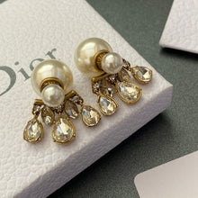 Load image into Gallery viewer, TRIBALES Pearl Back Chandelier Crystal Earrings
