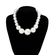 Cargar imagen en el visor de la galería, Collar de perlas de hilo graduado de 3-12 mm con perlas imperiales
